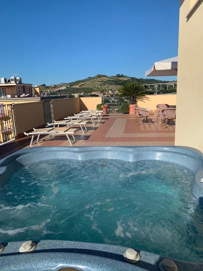 Hotel Bahia San Benedetto del Tronto Eksteriør billede